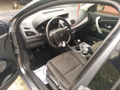 Renault Fluence 2.0 Dynamique 2011