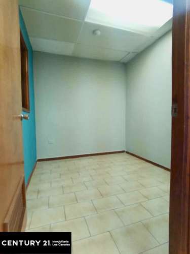 Imagen 4 de 9 de Local En Venta Puerto La Cruz Cc Novo Centro