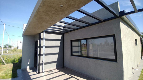 Venta Casa De 2 Dormitorios En Ecovida, Villa Amelia