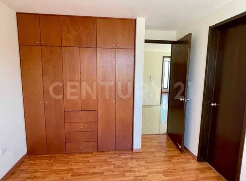 Casa En Venta En Britania La Calera, Puebla.