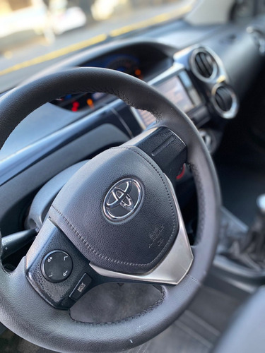 Toyota Etios Sedán XLS 1.5 (Flex)