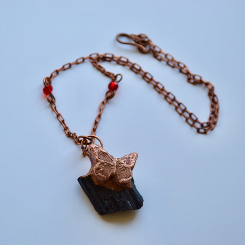 Collar Mariposa Con Turmalina Negra, Cadena De Cobre, Cod1