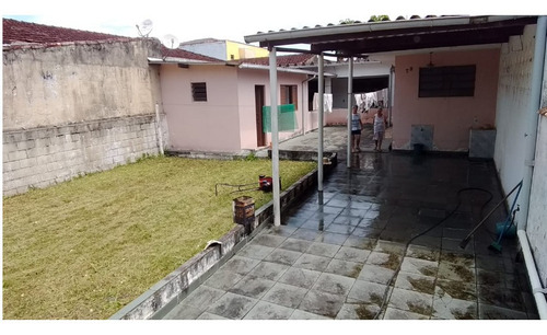 Vendo Casa Lado Praia Com Amplo Terreno No Gaivota -itanhaém