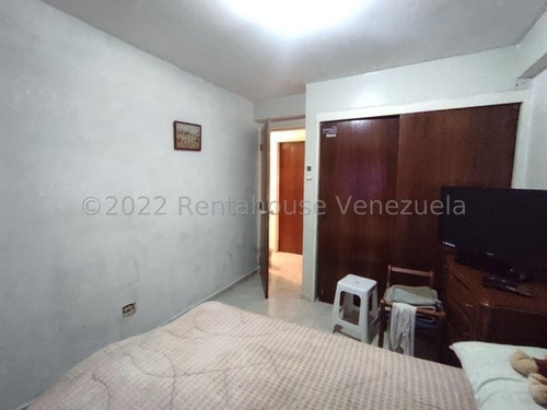 Imagen 10 de 16 de Vendo Apartamento En Urbanización La Fuente Turmero, Código 22-25052 Carlos M. 04243535083