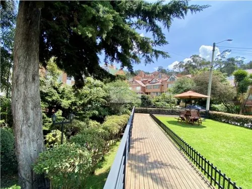 Casa Bosque De Pinos Con Terraza