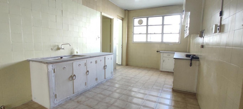 Imagen 4 de 12 de Alquiler Apartamento 2 Dormitorios Mas Servicio En El Centro