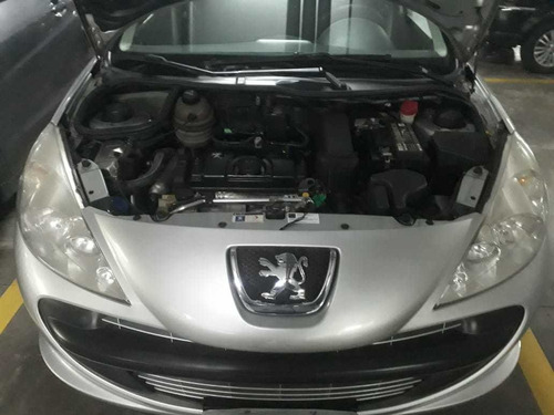 Imagem 10 de 11 de Peugeot 207 2011 1.4 Xr Flex 5p