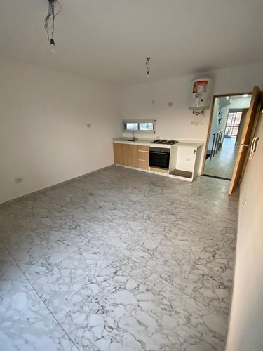 Imagen 5 de 9 de Departamento - Moron Sur