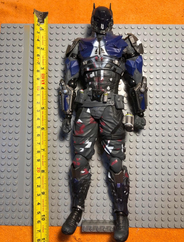 Batman Arkham Knight No.3 Play Arts (Usado)