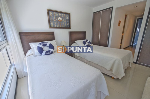 Imagen 20 de 22 de Apartamento Con Vista Al Mar En Alquiler