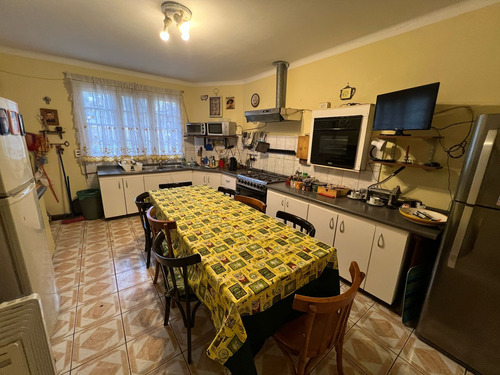 Casa Con Buen Terreno, Sector Comercial El Monte