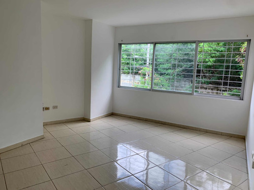 Vendo Apartamento En Residencial Colinas Del Arroyo 2