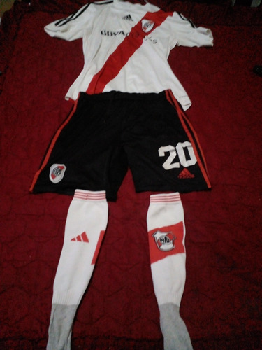 Conjunto De River