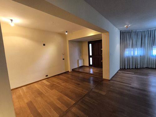 Alto Alberdi - Casa En Venta - 5 Dormitorios