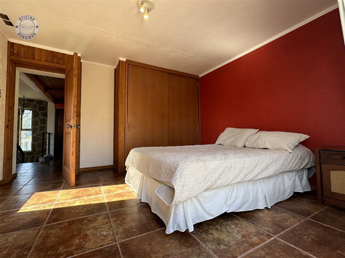 Casa Pingueral, Hormigón Armado. 5 D, 3 Baños.