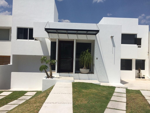 Imagen 3 de 24 de Casa En Renta En Misión Concá Con 4 Recamaras, Salon De Juegos Y Cuarto De Servicio