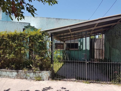 Imagen 2 de 11 de Casa 3 Ambientes En Lote Propio - 25 De Mayo Al 900 - Quilmes