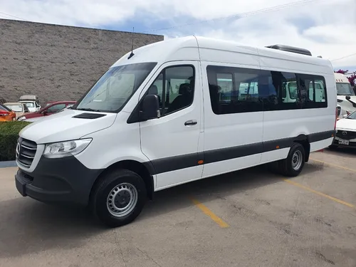 Autos y Camionetas Mercedes Benz Sprinter 5 puertas