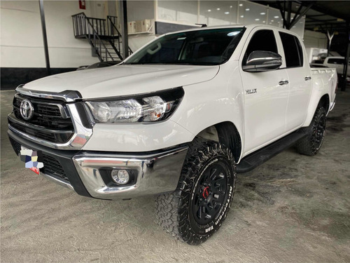 Imagen 1 de 7 de Toyota Hilux Diesel 4x4 Automático