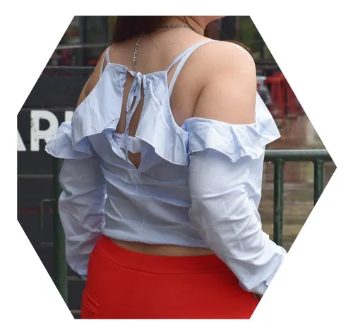 Blusa con volados online en los hombros