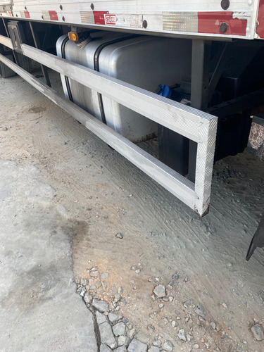 Iveco Tector 170e21 4x2 - 2020 Com Baú