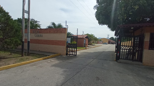 Town House, En San Diego Conj. Res . Villa. Corina. Conjunto Privado. Fg