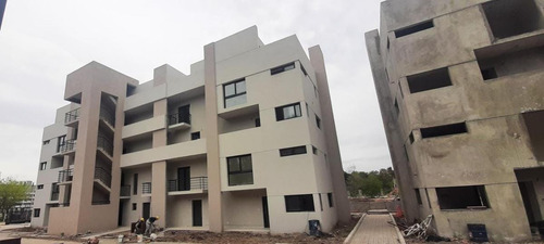 Imagen 2 de 30 de Departamento 4 Ambientes En Duplex Con Cochera Doble - Complejo Vivo - Tortuguitas