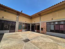 Comprar Maritza Lucena Vende Local Comercial Con Excelente Potencial Y Ubicación En Cabudare,  #25-1603- Dentro Del Centro Comercial, Ideal Para Cualquier Actividad Que Permita Desarrollar Tu Proyecto.