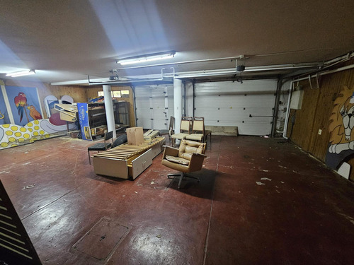 Gran Oficina Cerca De Puerto Del Buceo Y Wtc, 390 M2 , Terreno De 1288 M2, 9 Ambientes, 4 Garajes !!
