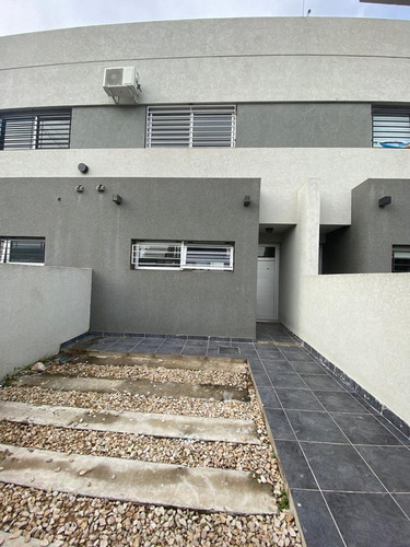 Rebajado Duplex A Estrenar 80 Mts, Materiales De Calidad!
