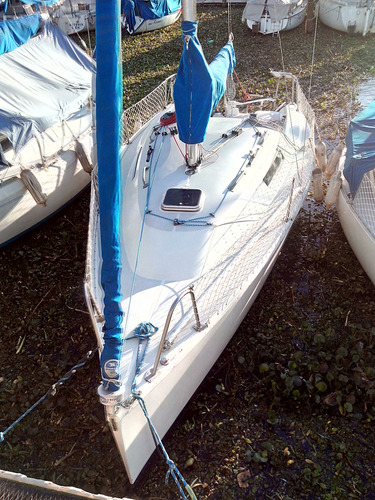 Velero Mystic 235