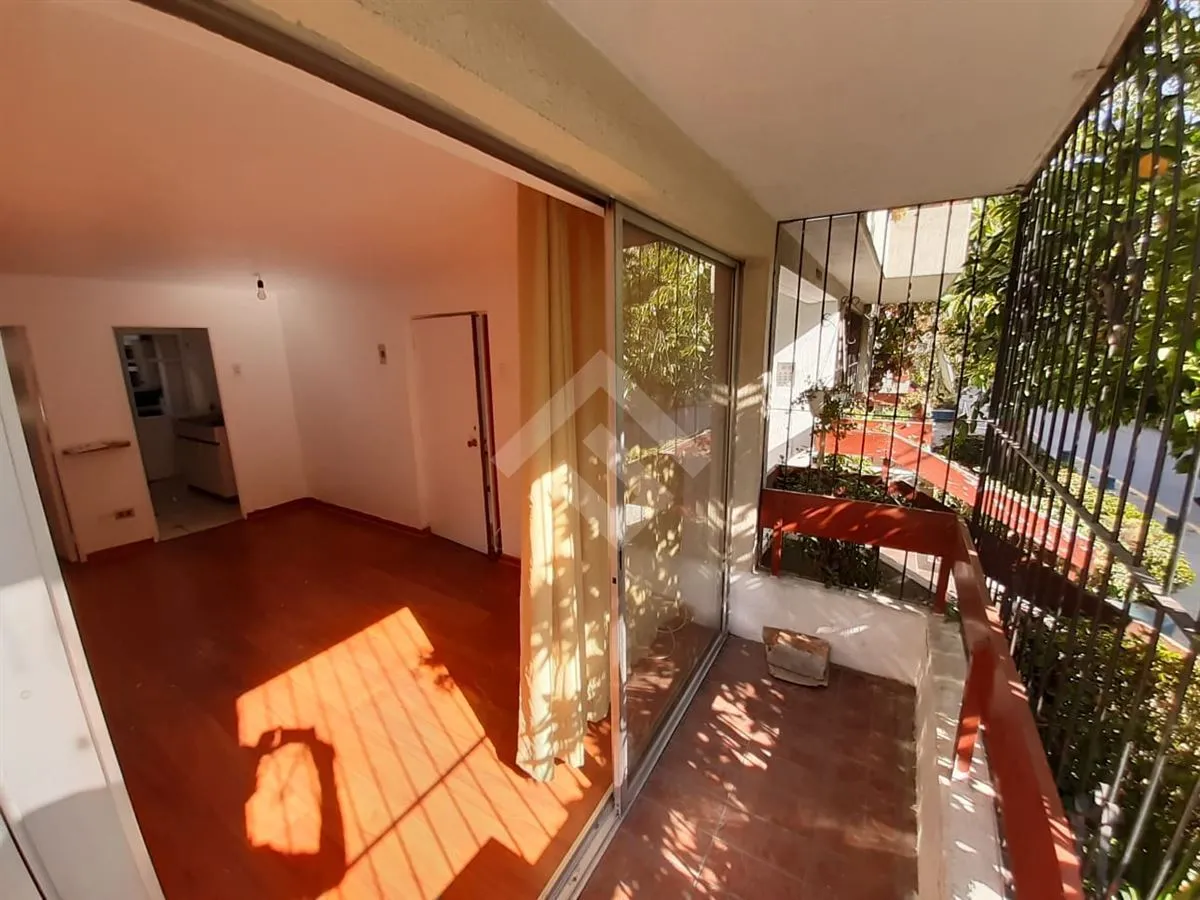 Imagen 2 de 13 de Departamento En Arriendo De 2 Dorm, 1 Baño, Providencia