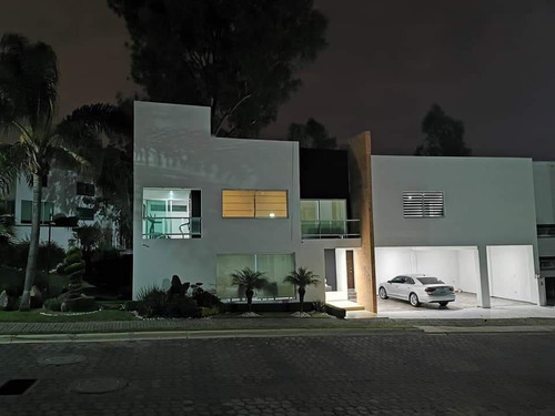 Imagen 2 de 30 de Casa - Fraccionamiento Lomas De Angelópolis
