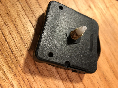 Imagen 2 de 3 de Pack De 50 Máquinas De Reloj De Colgar