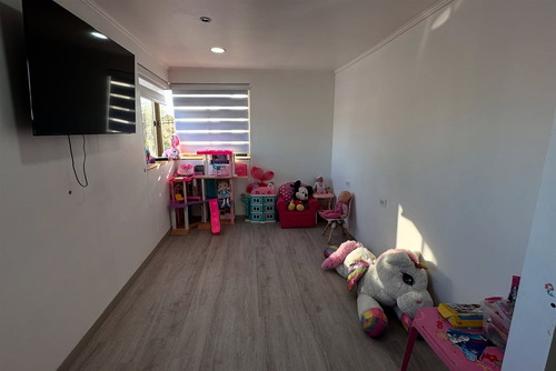 Casa 4 Dormitorios A 1 Cuadra De Vic. Mackenna