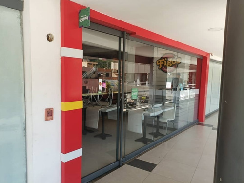 Imagen 2 de 13 de Yosmar & Fernando Venden Local Comercial En C. C. Jardín Mañongo. Al - 124