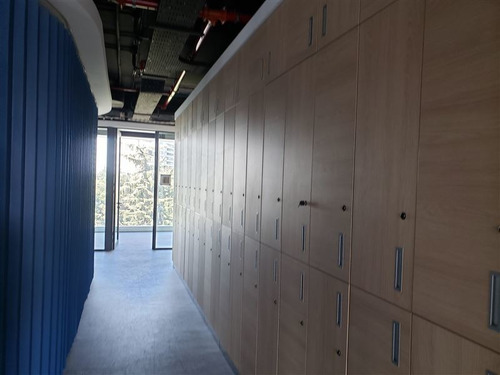 Oficina En Arriendo Habilitación Moderna