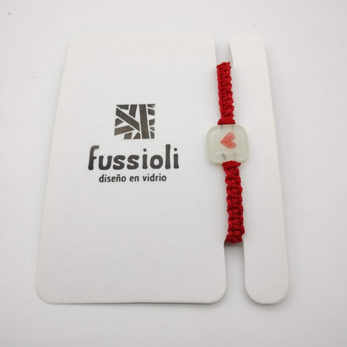 Imagen 6 de 7 de Pulsera Tejida Macramé Corazón Rojo Pintado A Mano Vidrio