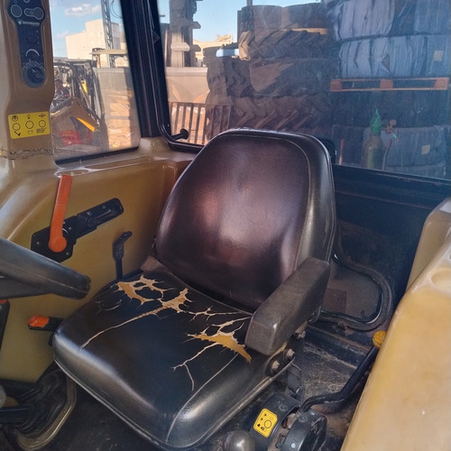 Trator New Holland Tl75e, Ano 2011, 4x4, Cabine Com Ar.