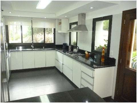 Imagen 13 de 17 de Casa En Venta De 4 Dormitorios En Playa Mansa (ref: Lij-608)