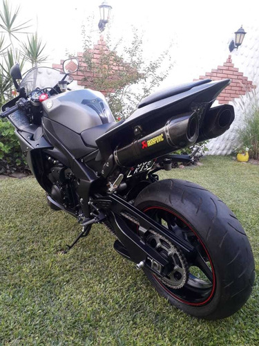 Yamaha R1