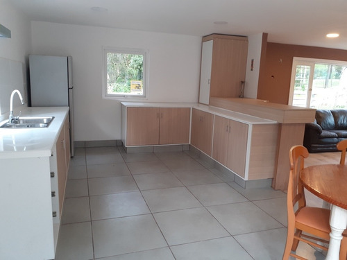 Imagen 6 de 14 de Chalet A Estrenar Con Piscina Y Cercada Punta Del Este