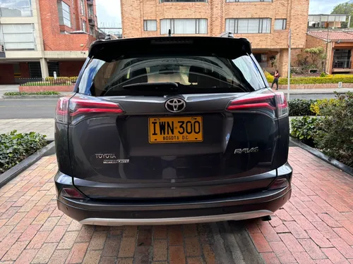 Toyota RAV4 2.0 Street At