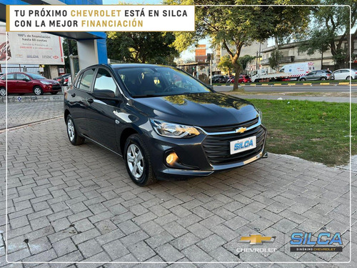 Imagen 3 de 19 de Chevrolet Onix Ls 1.0 2024 Gris Oscuro 0km