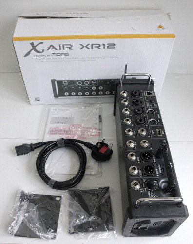 Behringer X Air Xr12 12-channel Digital Mixer Bile