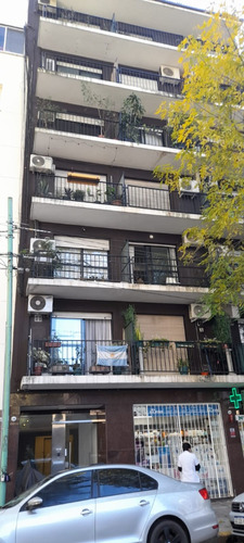 Excelente Departamento De 1 Ambiente  Con Balcon Al Frente