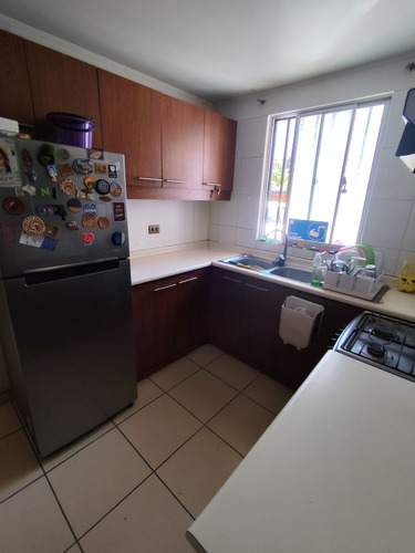 Excelente Propiedad Comercial En Sector Residencial!!