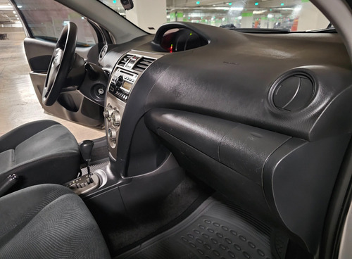 Toyota Yaris 1.5 Premium Sedan At