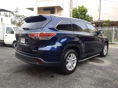 Imagen 4 de 11 de Toyota Highlander Le 2015