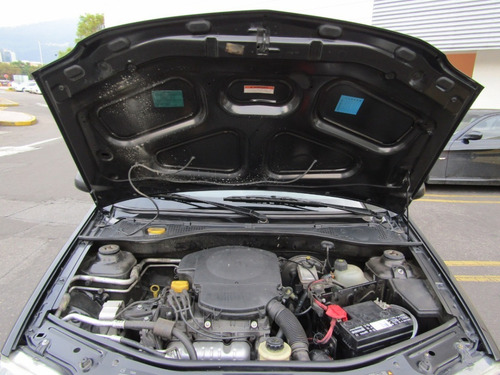 Renault Logan Expresion 1.6 Cc Mt